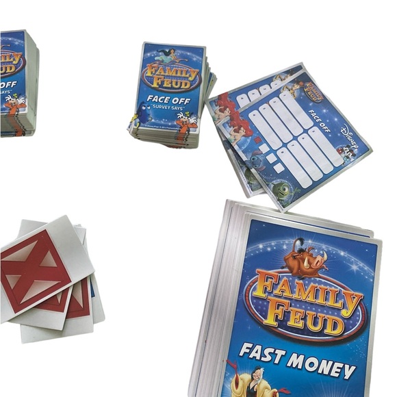 🍀3/$40🍀 Family feud Disney edition - Picture 6 of 8